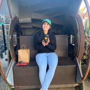 Meet your Posher, Nicole